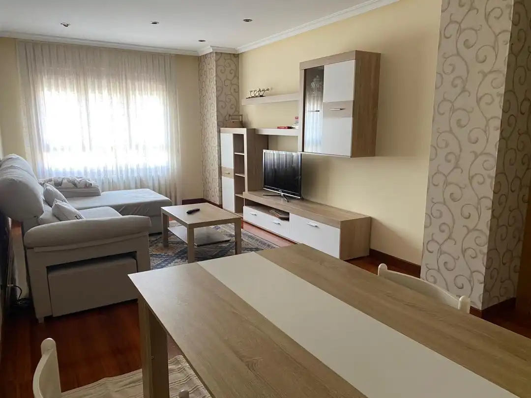 Flat with lift to rent in Calle de Margarita Salas, imagen 3
