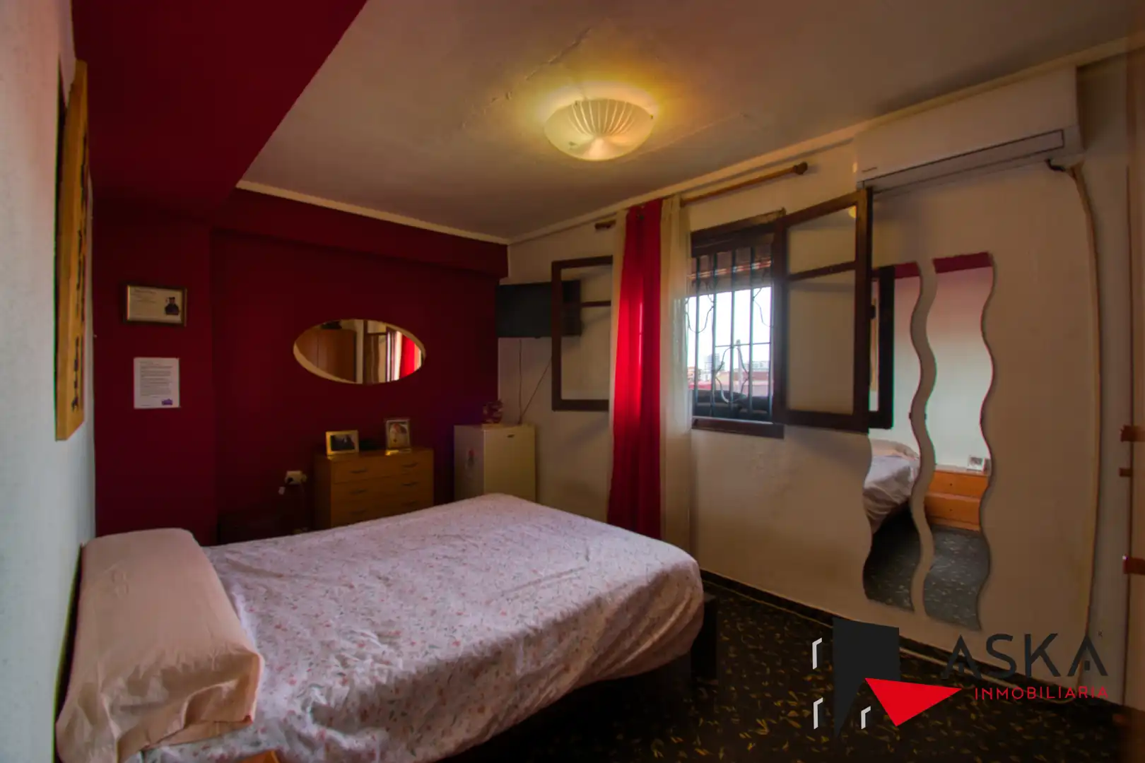 Habitación de Ático en venta en Valencia con Aire acondicionado, Terraza y Amueblado