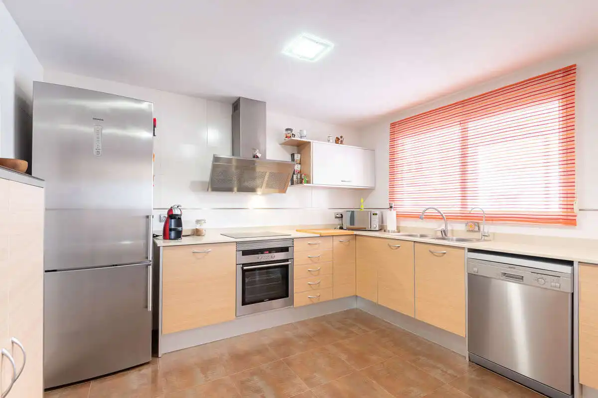 Cocina de Casa adosada en venta en Les Alqueries / Alquerías del Niño Perdido con Aire acondicionado, Calefacción y Jardín privado