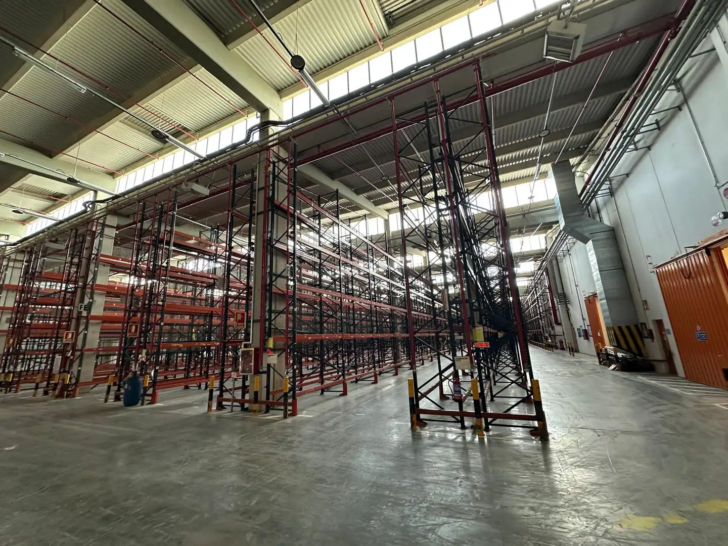Nau industrial de lloguer a Calle Merindad de Ubierna, imagen 10
