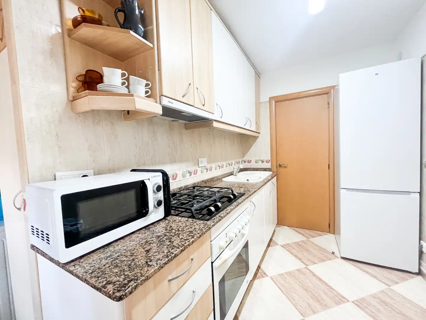 Cocina de Piso de alquiler en Cerdanyola del Vallès con Calefacción, Amueblado y Horno