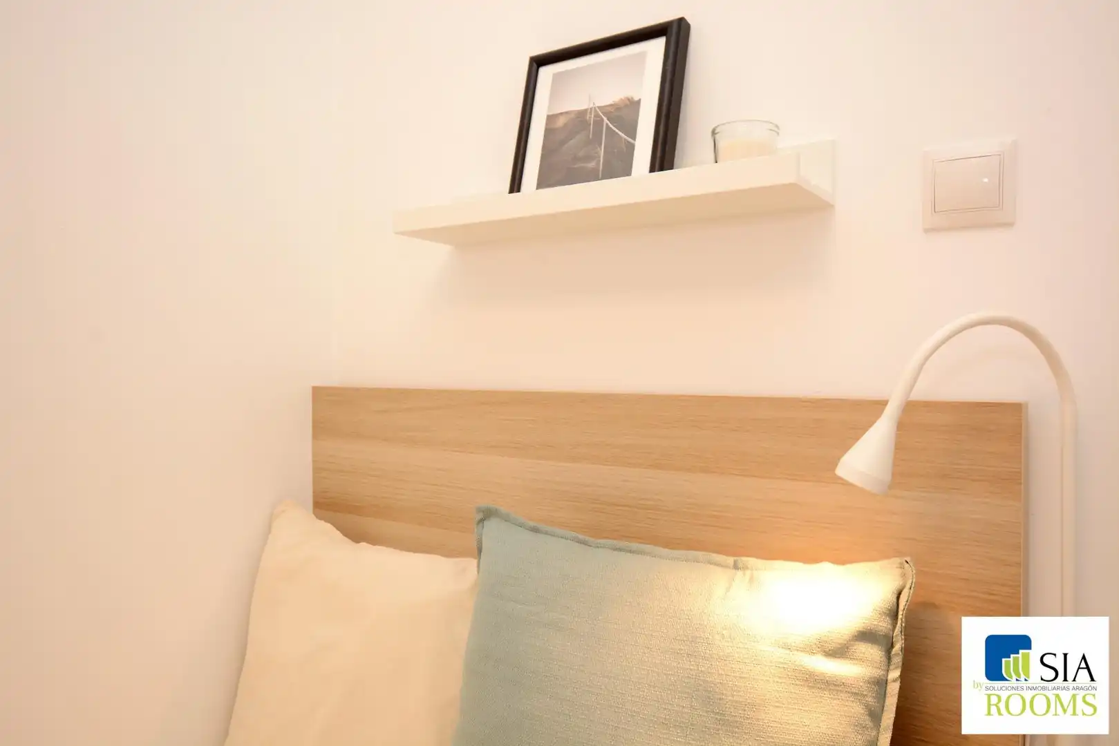 Room in Calle de Pamplona Escudero, 6, Universidad San Francisco