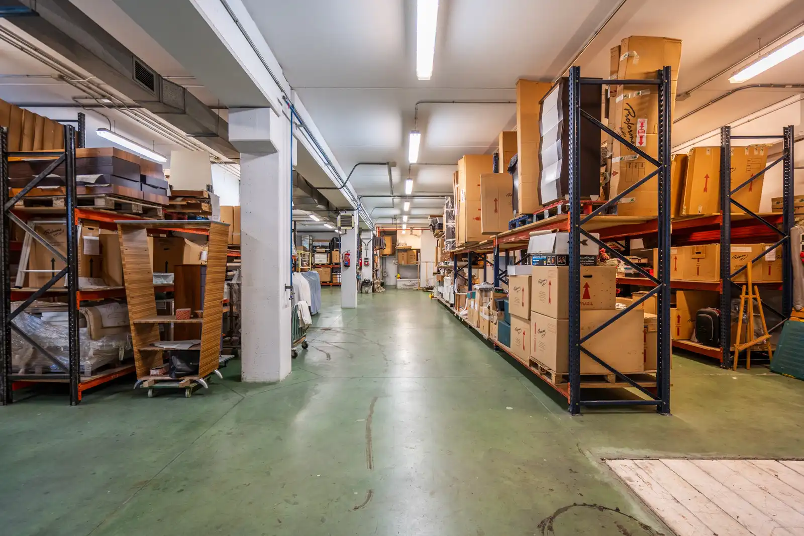 Fabrikhallen zur Miete in Móstoles