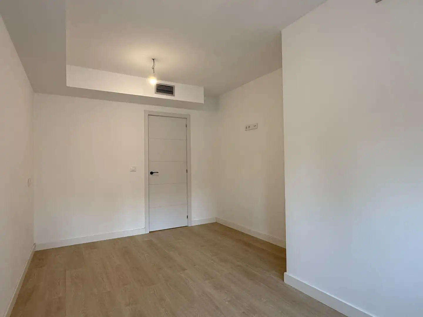 Habitación de Piso en venta en Guadalajara con Aire acondicionado y Calefacción