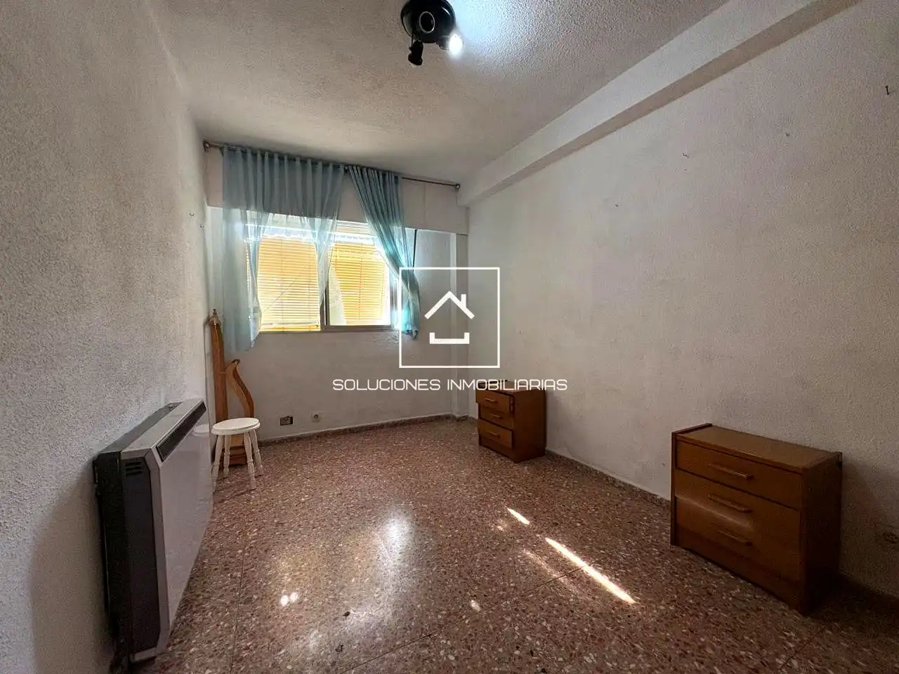 Außenansicht von Wohnung zum Verkauf in Madrid mit Terrasse