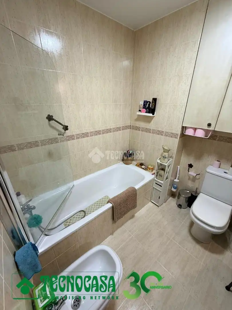 Badezimmer von Wohnung zum Verkauf in Toledo mit Klimaanlage, Heizung und Terrasse