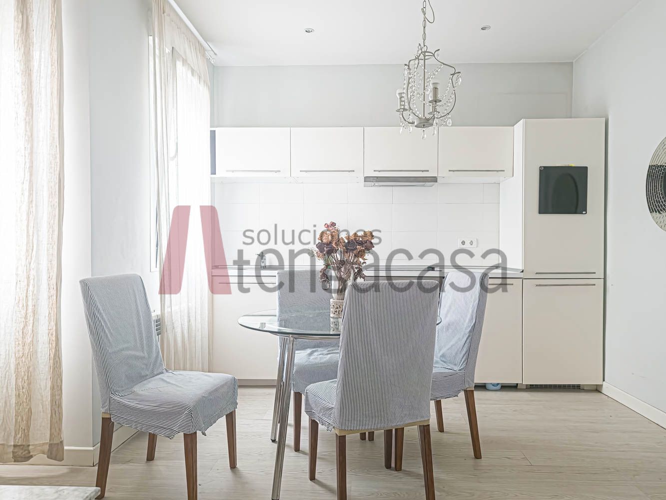 Dining room of Flat to rent in  Madrid Capital  with Heating, Furnished and Oven