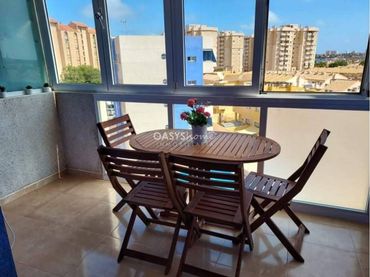 Appartamento con balcone in affitto a Calle Playa honda