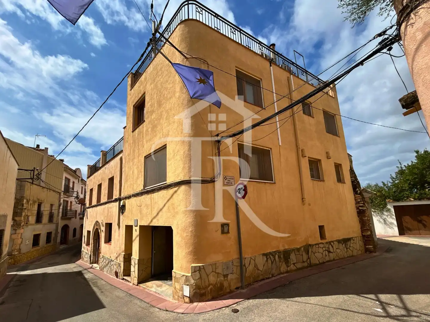 Vista exterior de Casa adosada en venda en Bonastre amb Aire condicionat, Terrassa i Traster