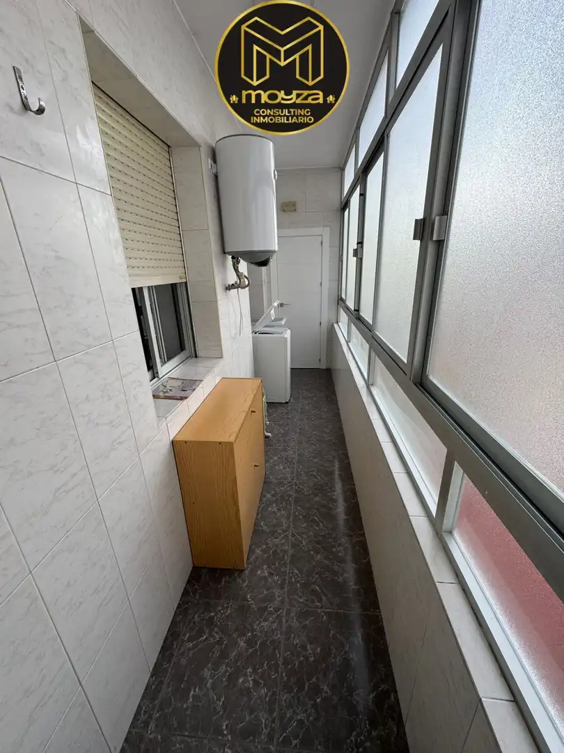 Appartamento con terrazza in affitto a Hospital, imagen 17