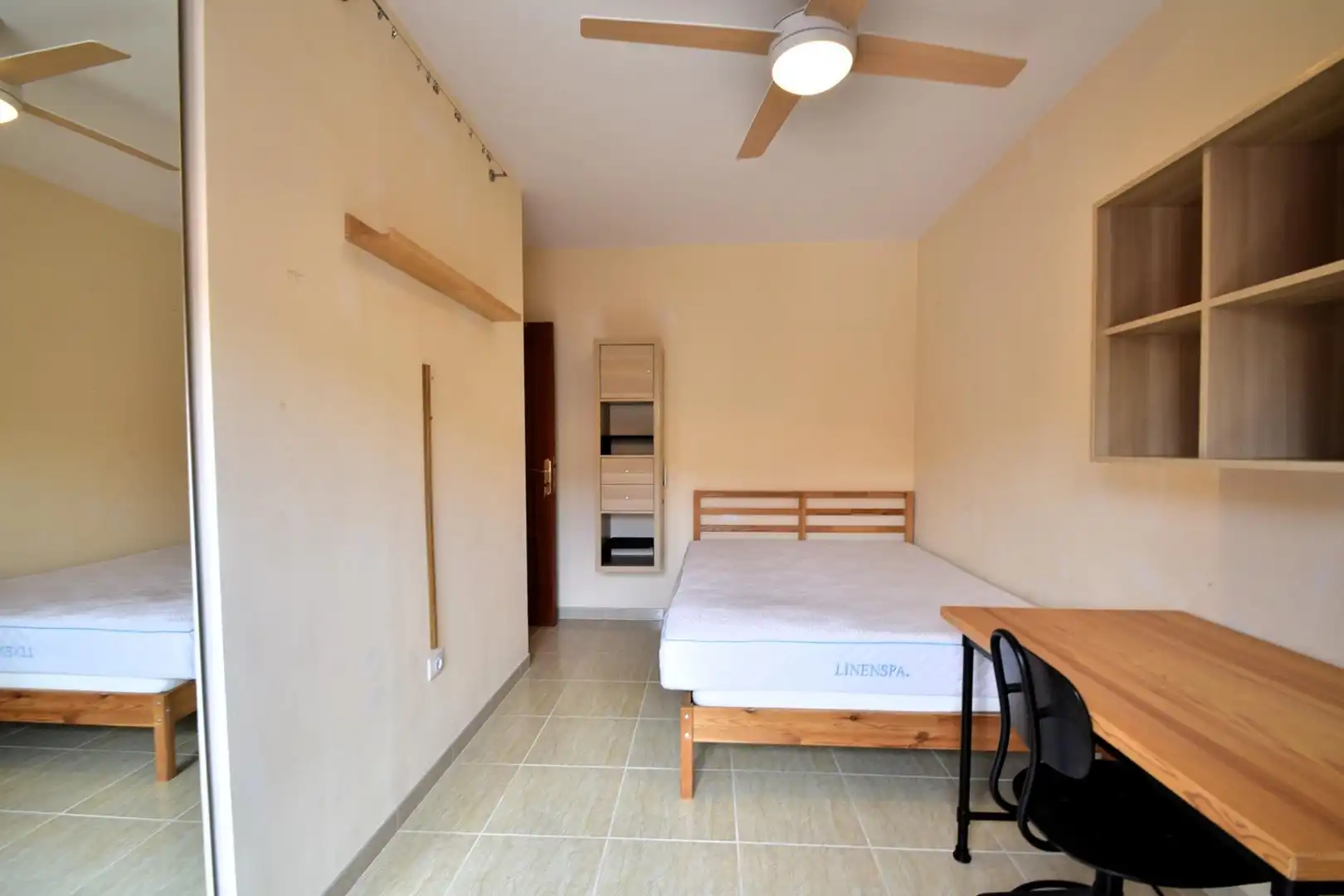 Habitación de Casa adosada de alquiler en San Cristóbal de la Laguna con Aire acondicionado, Calefacción y Jardín privado