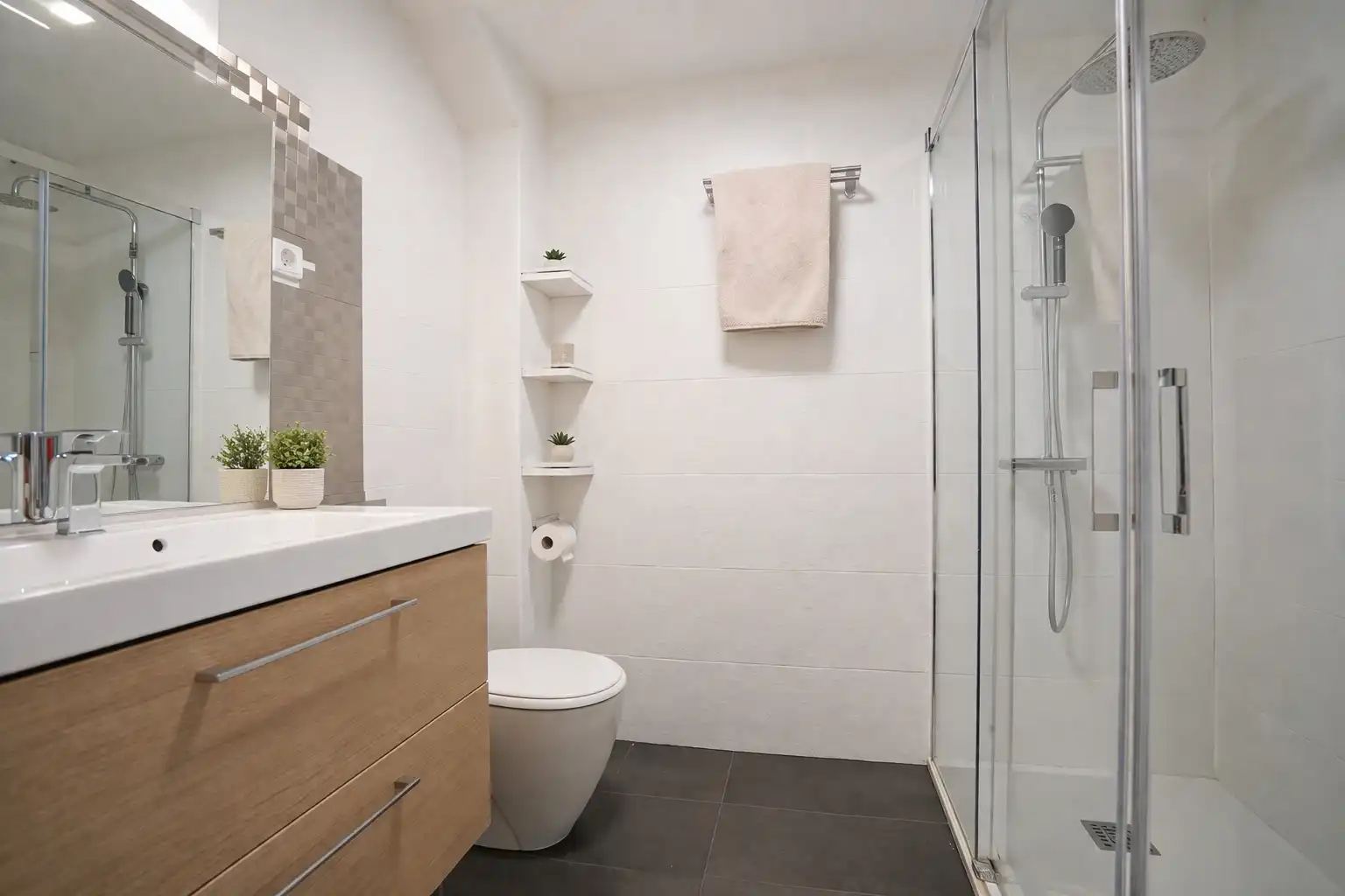 Bathroom of Flat for sale in Tarragona  with Air Conditioner, Storage room and Balcony