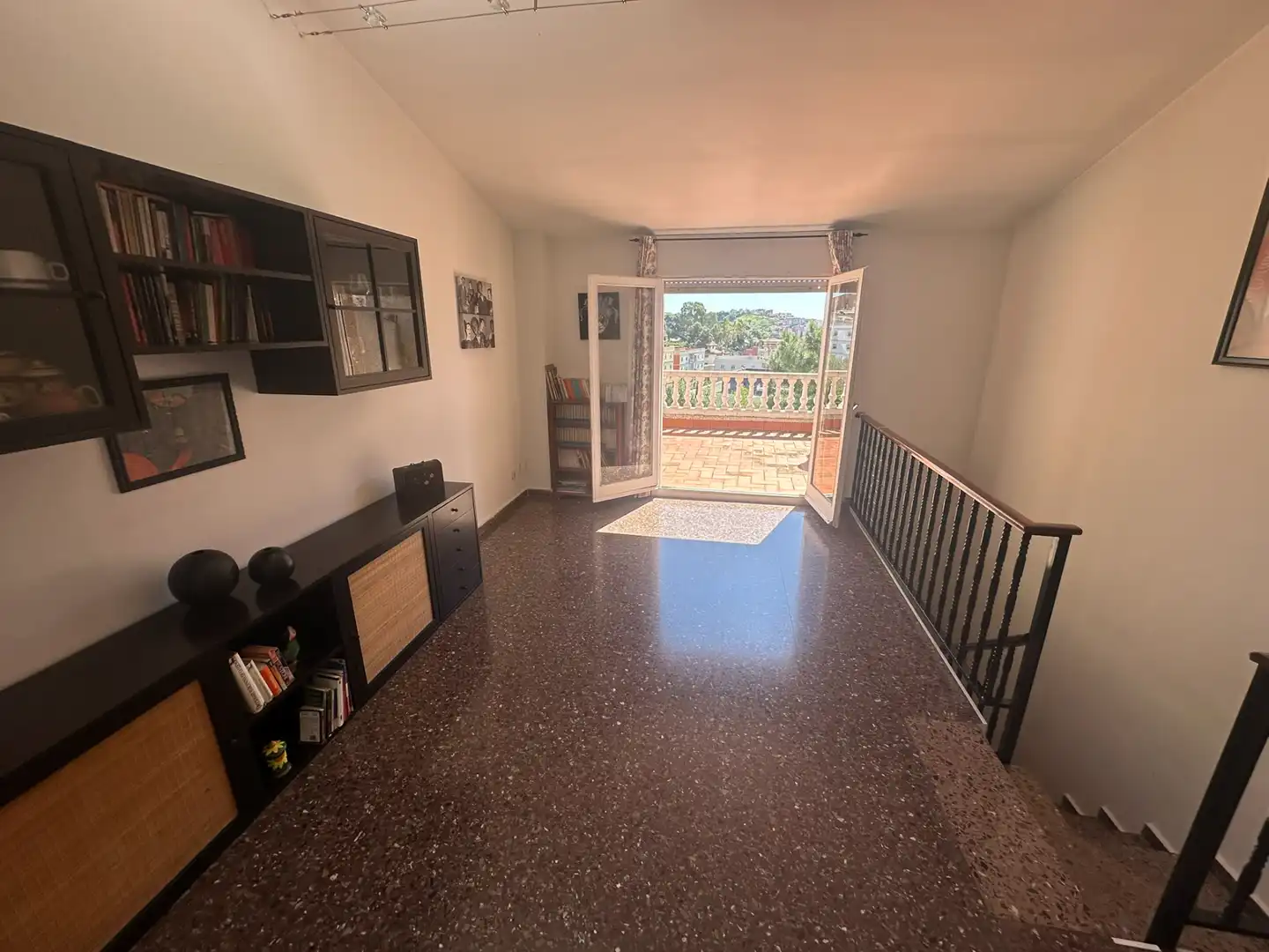 Sala de estar de Casa adosada en venta en Santa Coloma de Gramenet con Terraza y Balcón