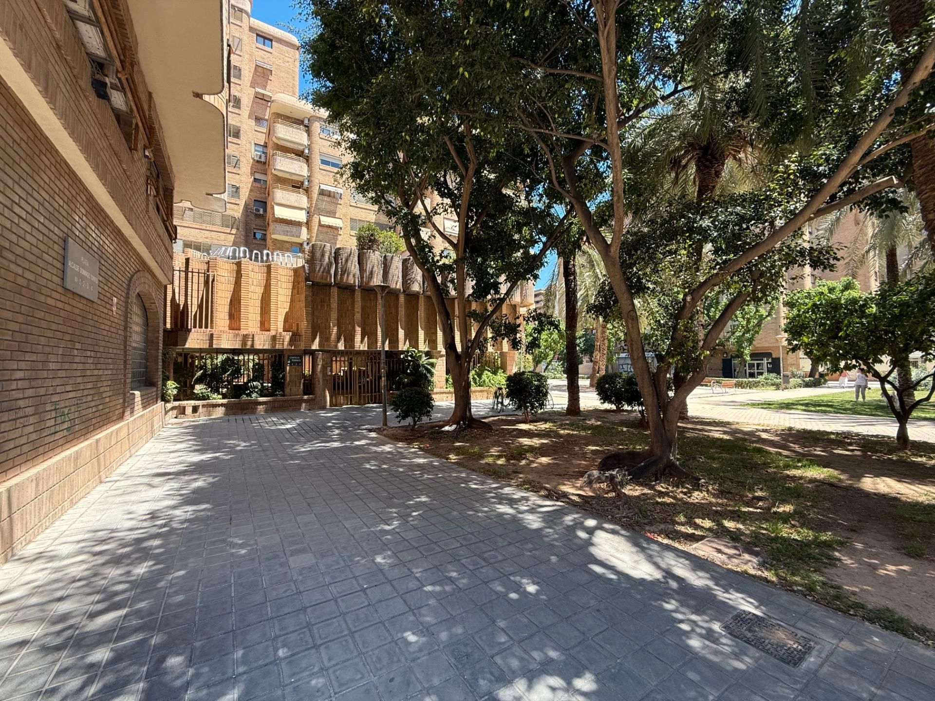 Exterior view of Office for sale in  Valencia Capital