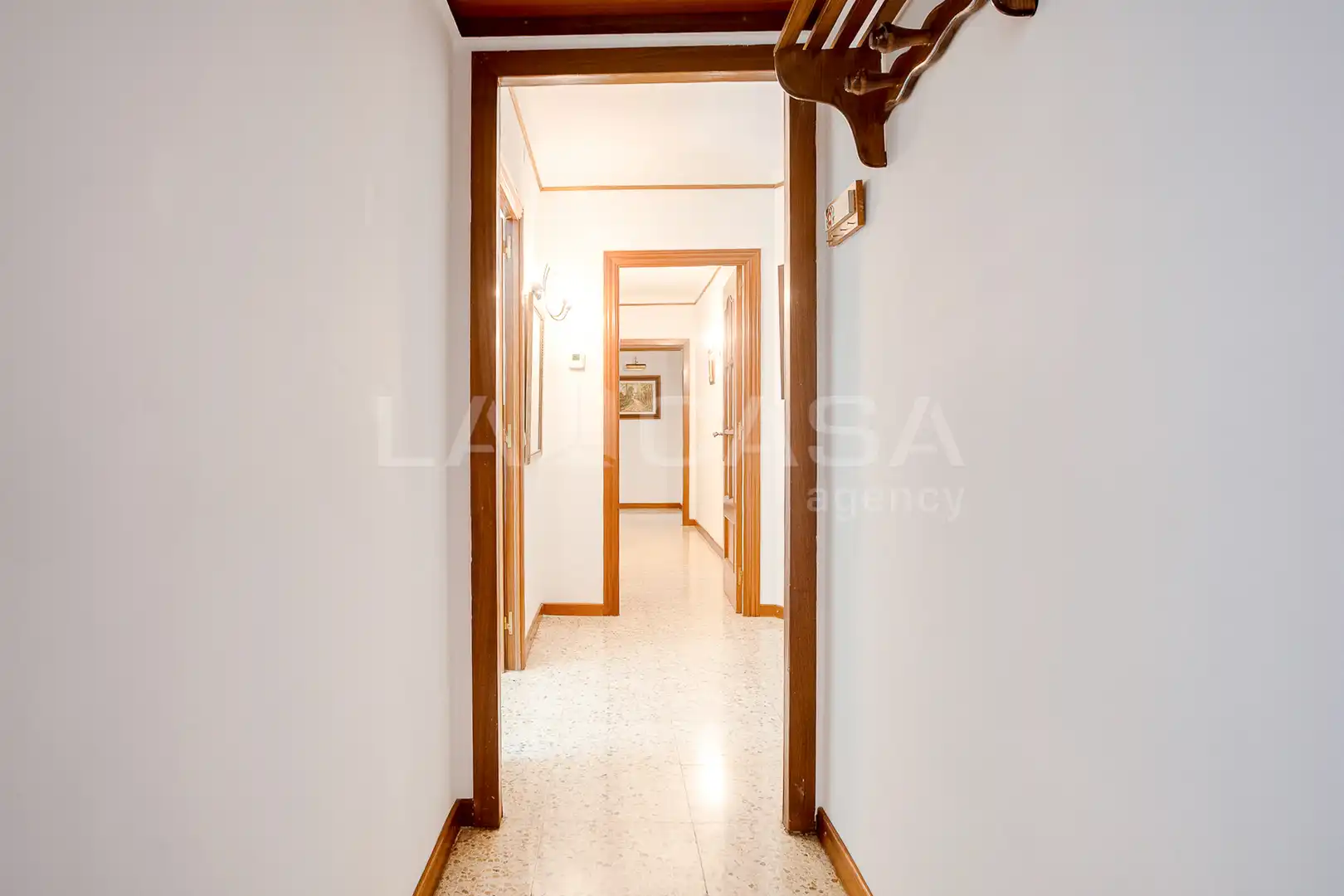 Piso en venta en Barcelona con Calefacción, Trastero y Balcón