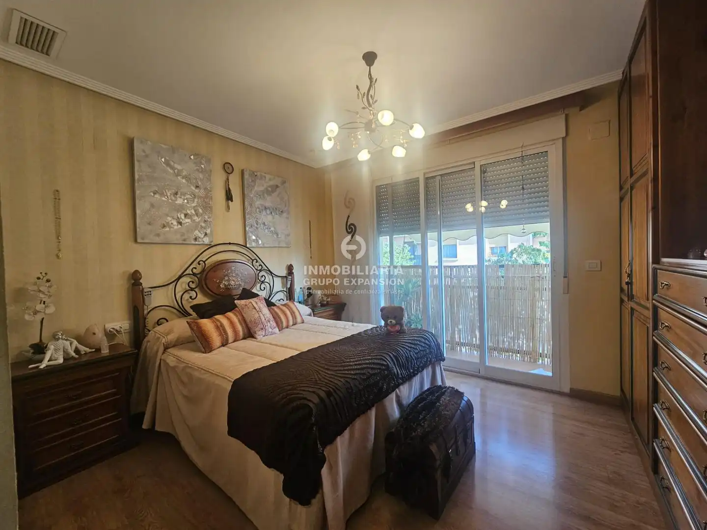 Schlafzimmer von Wohnung zum Verkauf in Aspe mit Klimaanlage, Heizung und Privatgarten