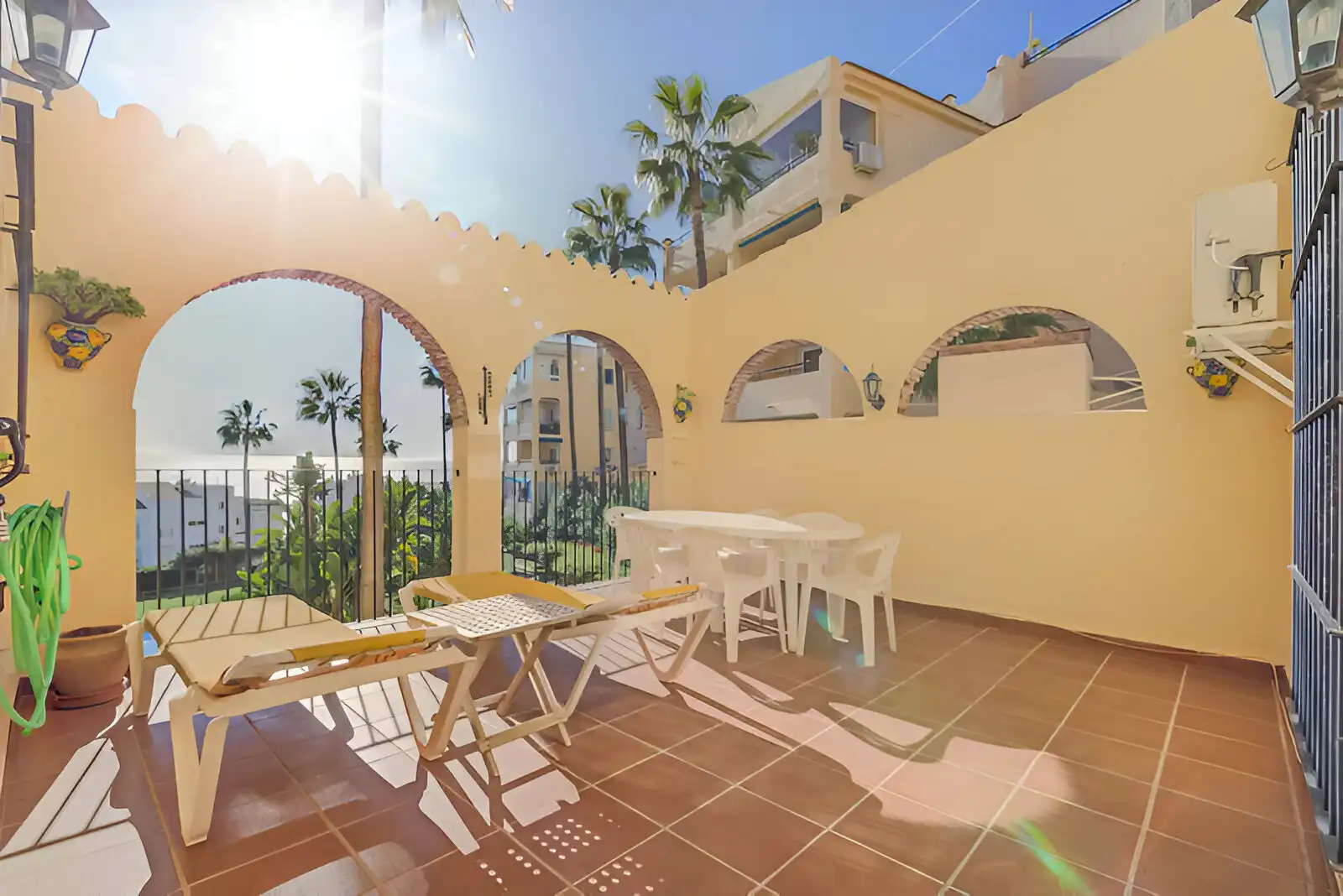 Jardín de Planta baja en venta en Benalmádena con Aire acondicionado, Terraza y Piscina