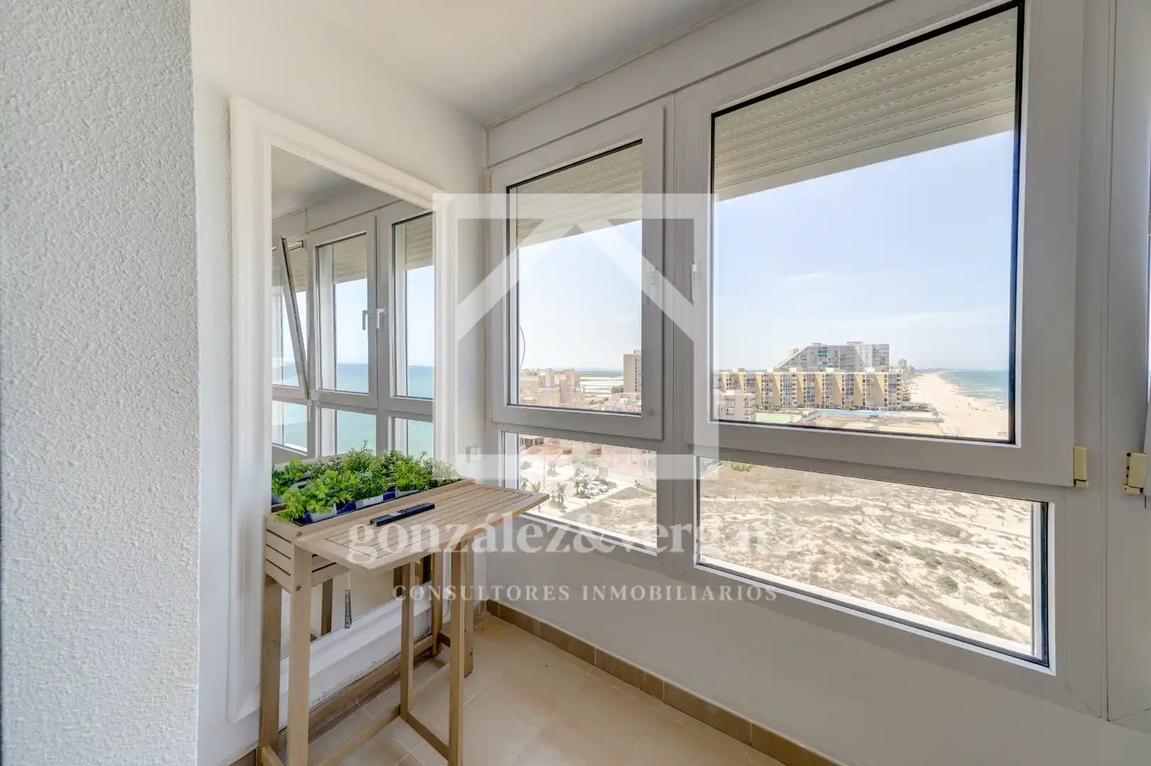 Schlafzimmer von Wohnungen zum Verkauf in Valencia mit Möbliert