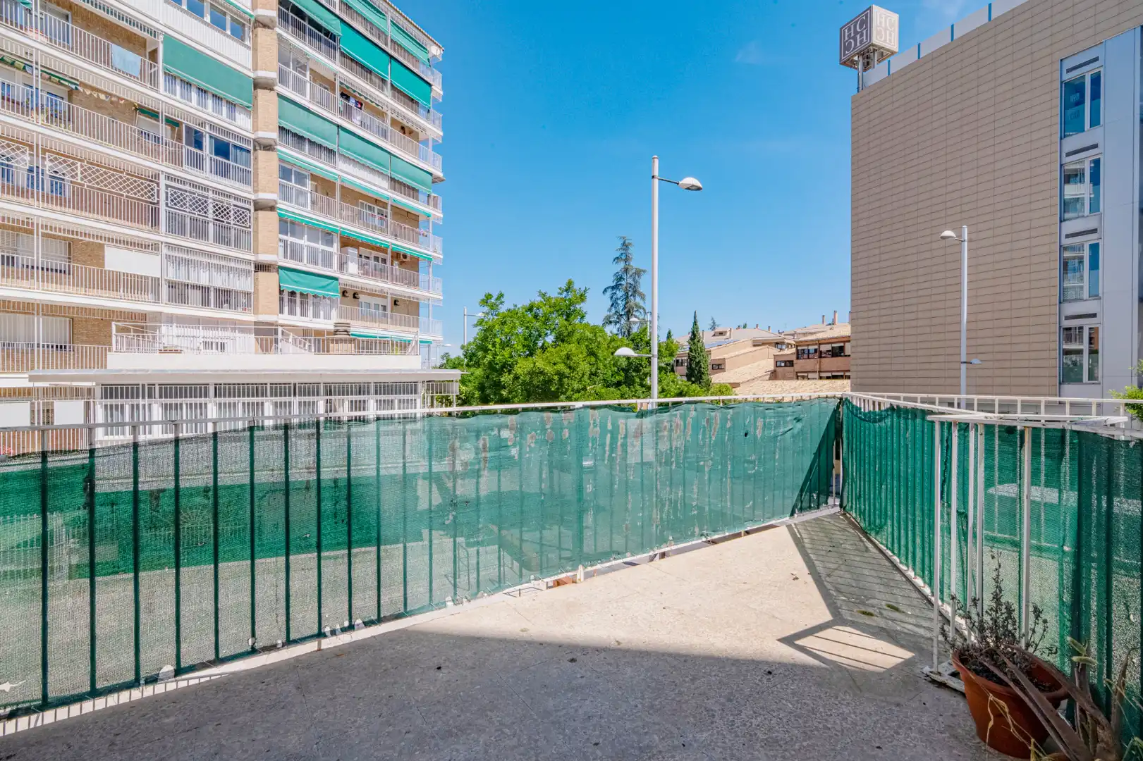 Exterior view of Flat for sale in Granada  with Terrace, Storage room and Balcony