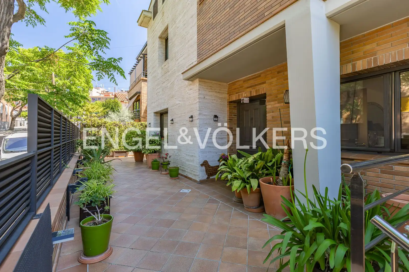 Exterior view of Detached homes for sale in Sant Quirze del Vallès  with Air Conditioner, Heating and Terrace