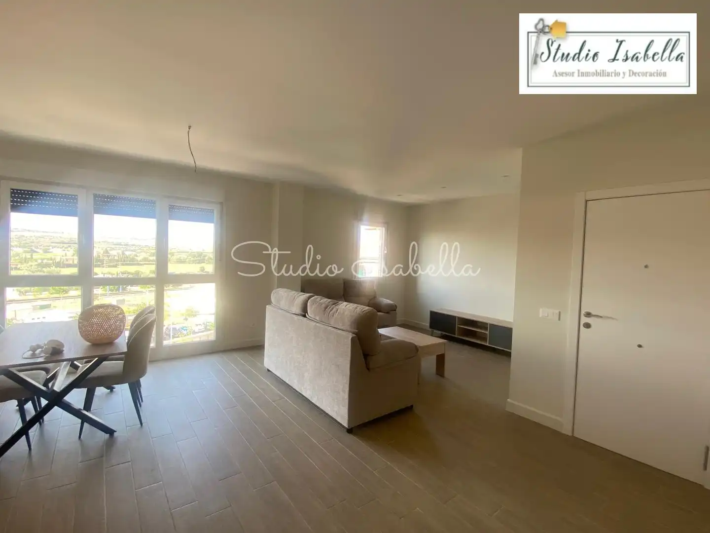 Living room of Duplexes for share in Toledo  with Air Conditioner, Heating and Terrace