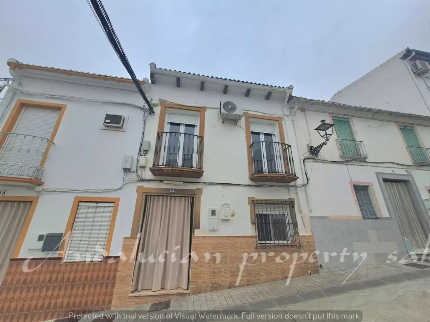 Vista exterior de Casa adosada en venda en Cuevas de San Marcos amb Balcó