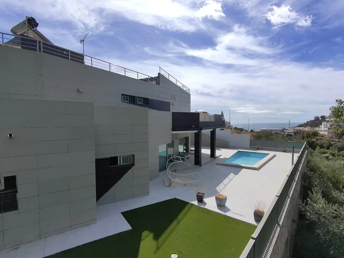 Swimming pool of Houses for sale in Benalmádena  with Terrace and Balcony