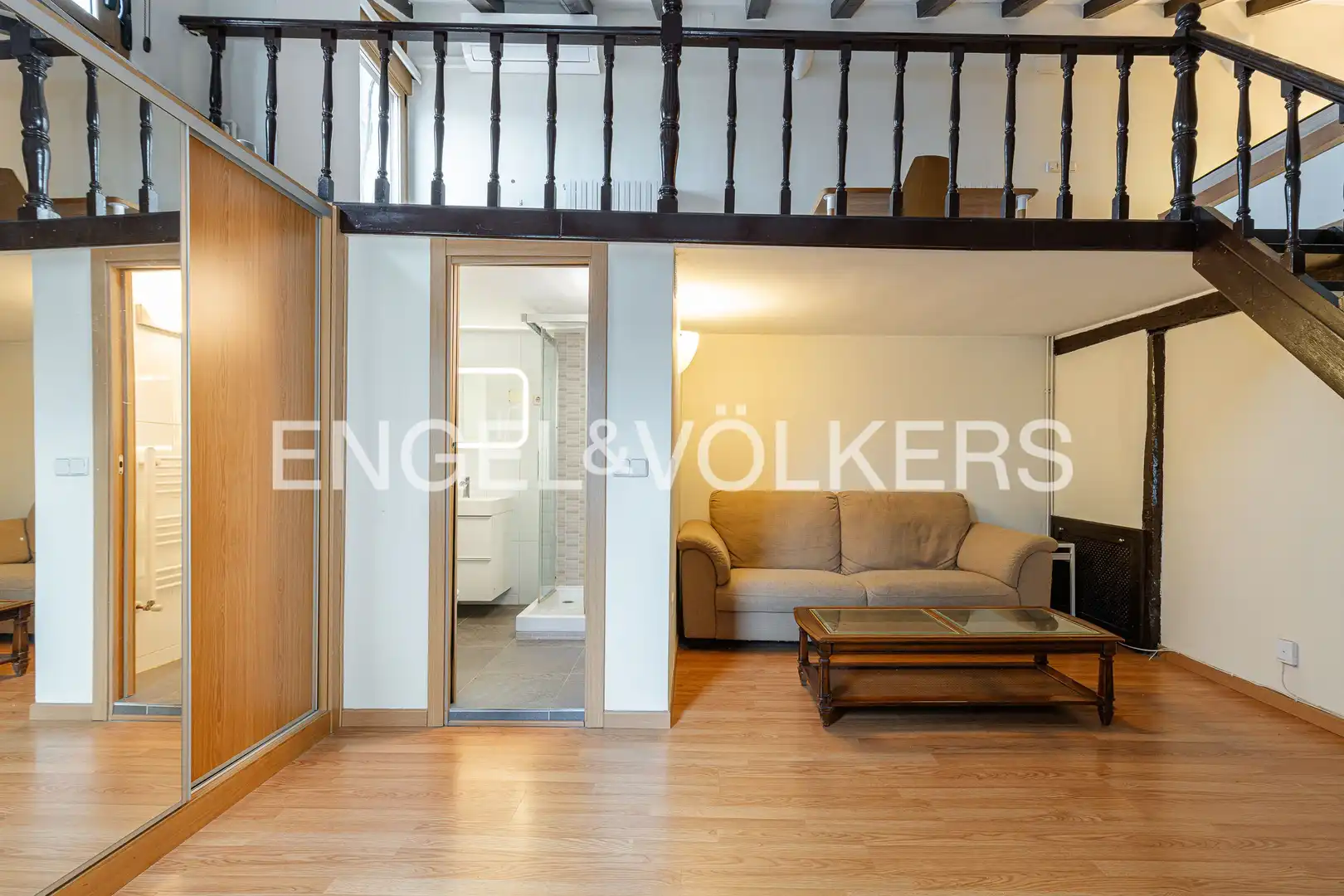 Living room of Flat for sale in Madrid  with Air Conditioner, Heating and Furnished