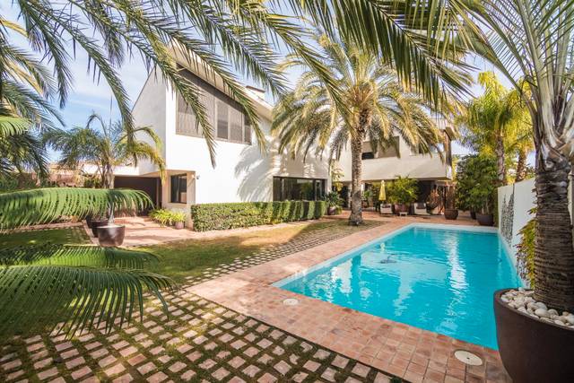 Casa-chalet en Venta en Ciutat Jardí - Torreta Verdí