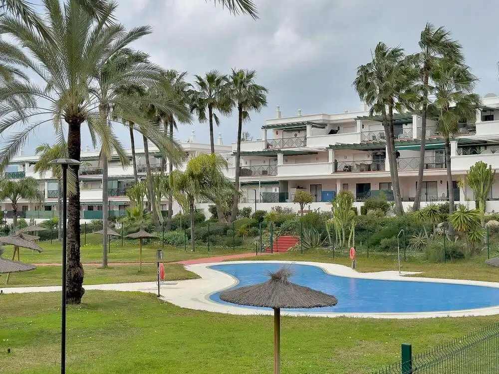 Mini appartamento con piscina in vendita a Nueva Andalucía
