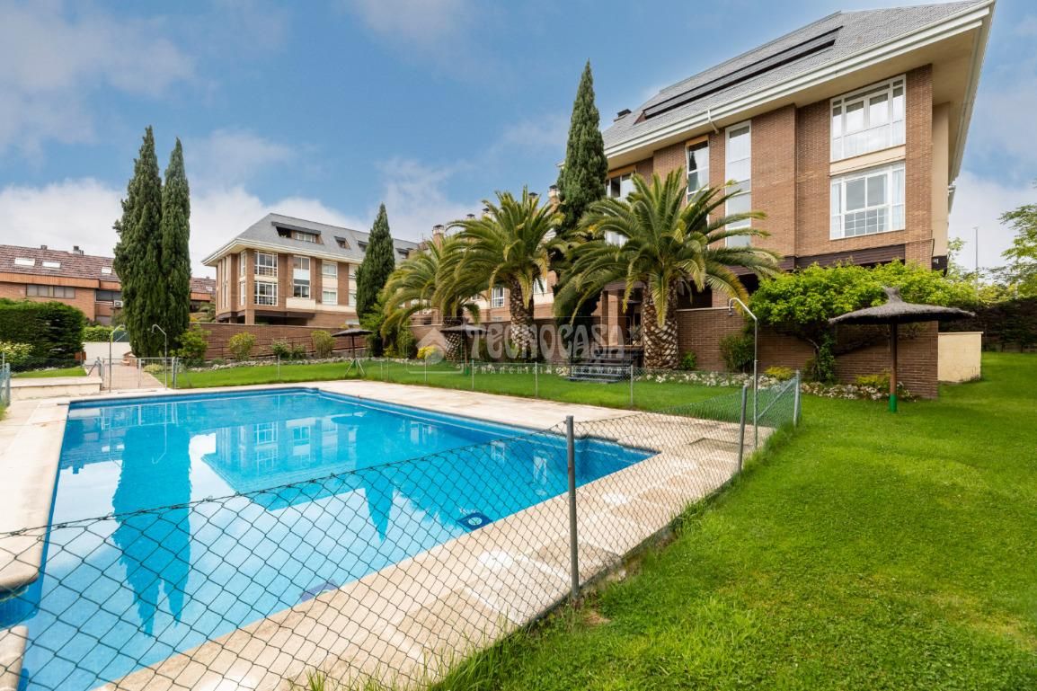 Piscina de Pis en venda en Las Rozas de Madrid amb Aire condicionat, Calefacció i Traster