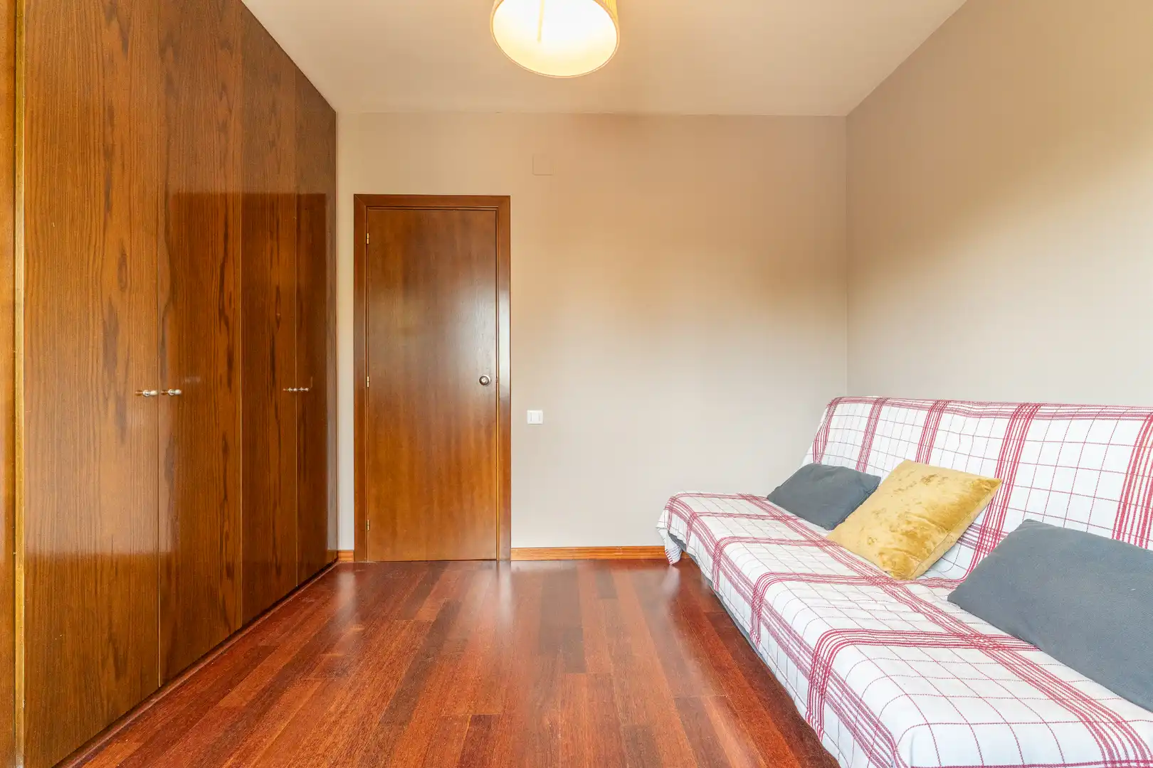 Schlafzimmer von Haus oder Chalet zum Verkauf in Reus mit Privatgarten, Parkett und Schwimmbad