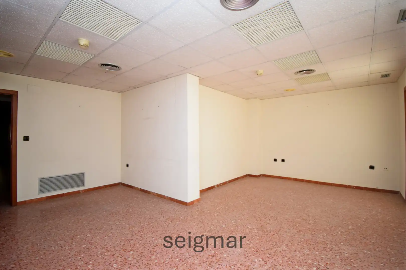 Local comercial en venta en Carrer Guillem Magro, imagen 7