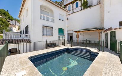 Swimming pool of House or chalet for sale in  Granada Capital  with Air Conditioner, Heating and Private garden