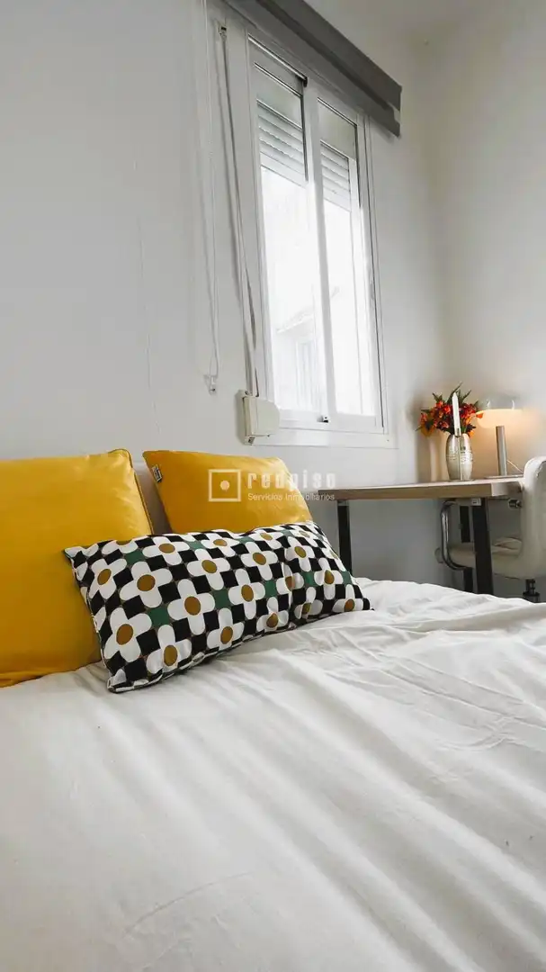 Habitación de Estudio de alquiler en Madrid con Calefacción y Amueblado