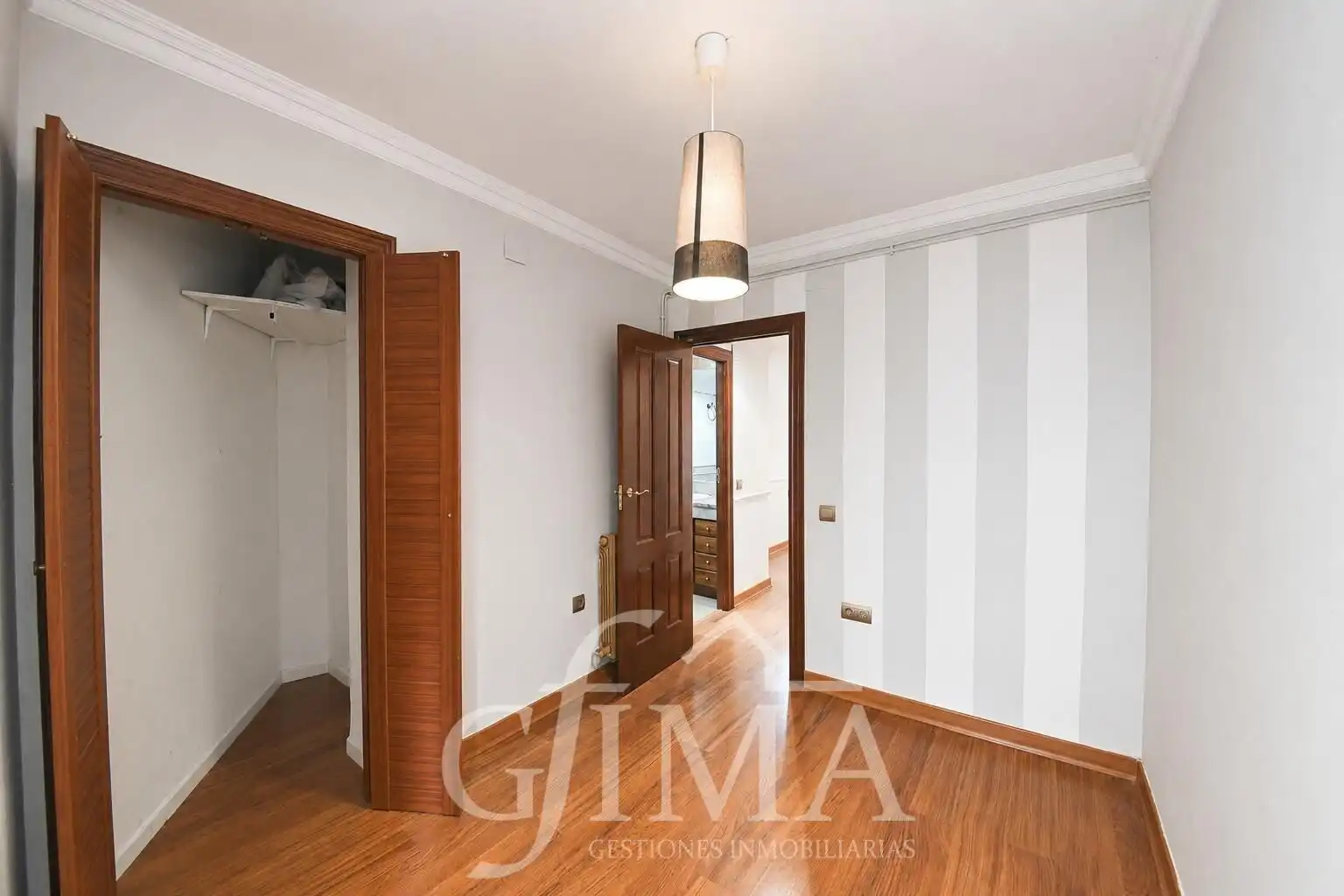 Habitación de Piso en venta en Tomelloso con Calefacción