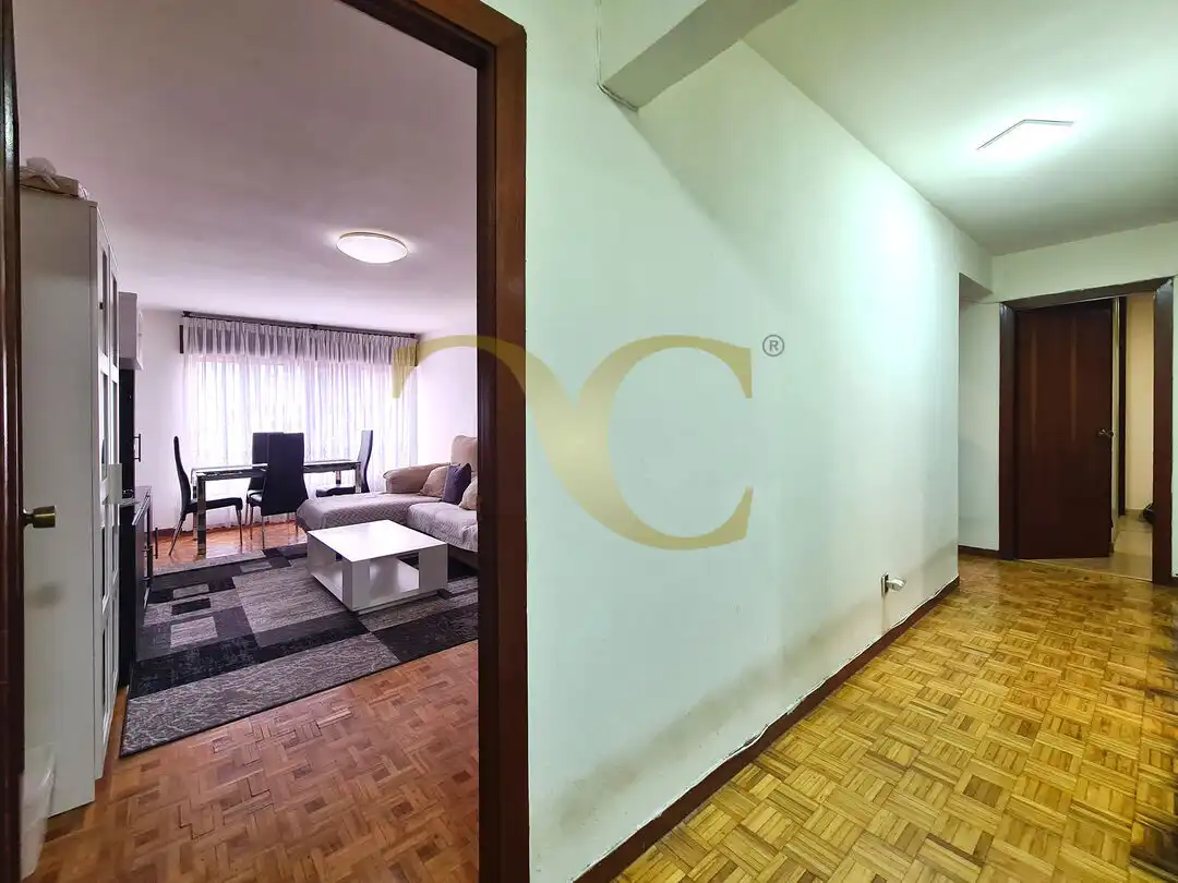 Sala d'estar de Pis en venda en Oviedo  amb Calefacció