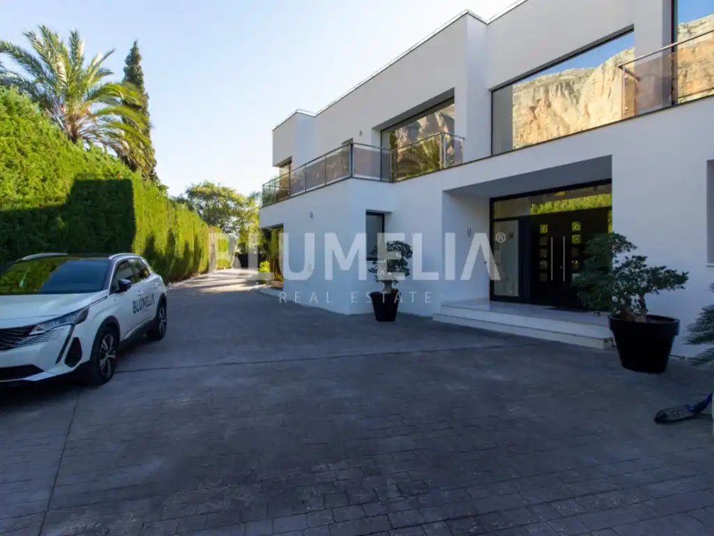 Houses for sale in Calle Tejo, Montgó - Ermita