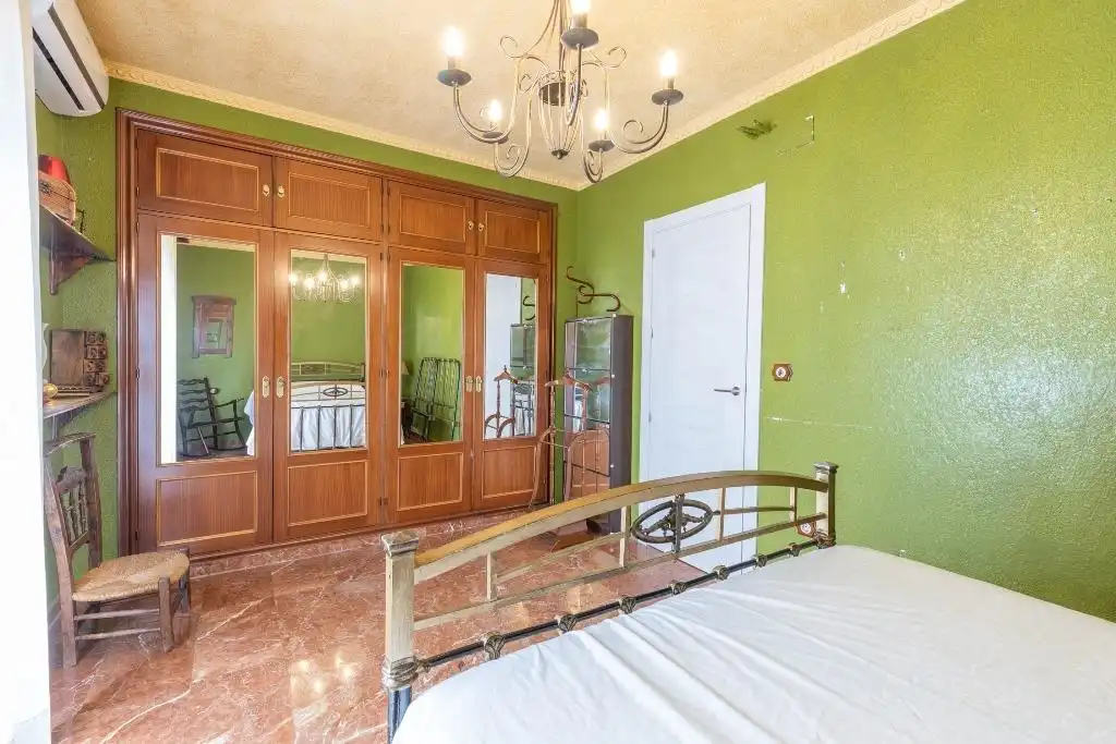 Habitación de Casa adosada en venta en Granada con Terraza