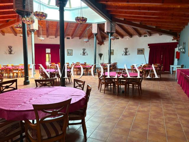 Local comercial en Alquiler en Vallirana