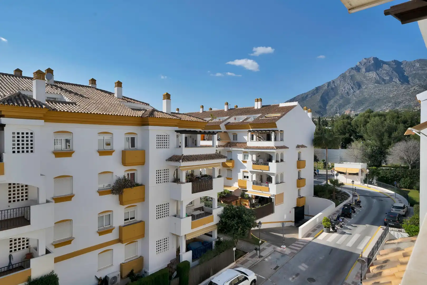 Exterior view of Attic for sale in Marbella  with Private garden and Community pool
