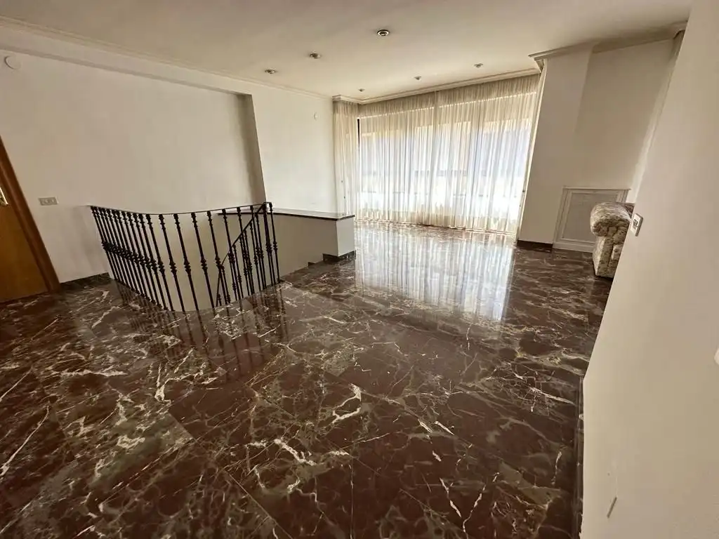 Dúplex en venta en Castellón de la Plana / Castelló de la Plana con Aire acondicionado, Calefacción y Trastero