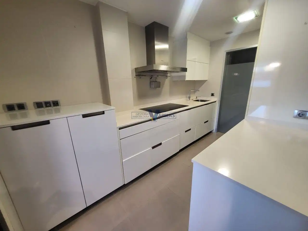 Küche von Maisonette zum Verkauf in Ourense Capital  mit Heizung, Terrasse und Haustechnik