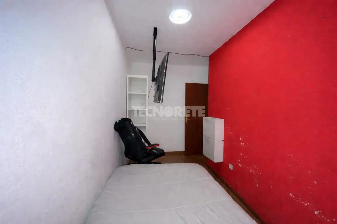 Habitación de Piso en venta en Madrid con Calefacción y Balcón