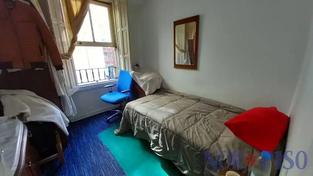 Habitación de Piso en venta en Bilbao  con Balcón
