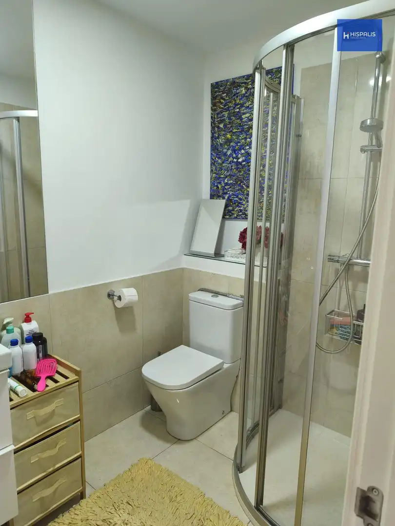 Baño de Piso en venta en Sevilla con Calefacción y Terraza