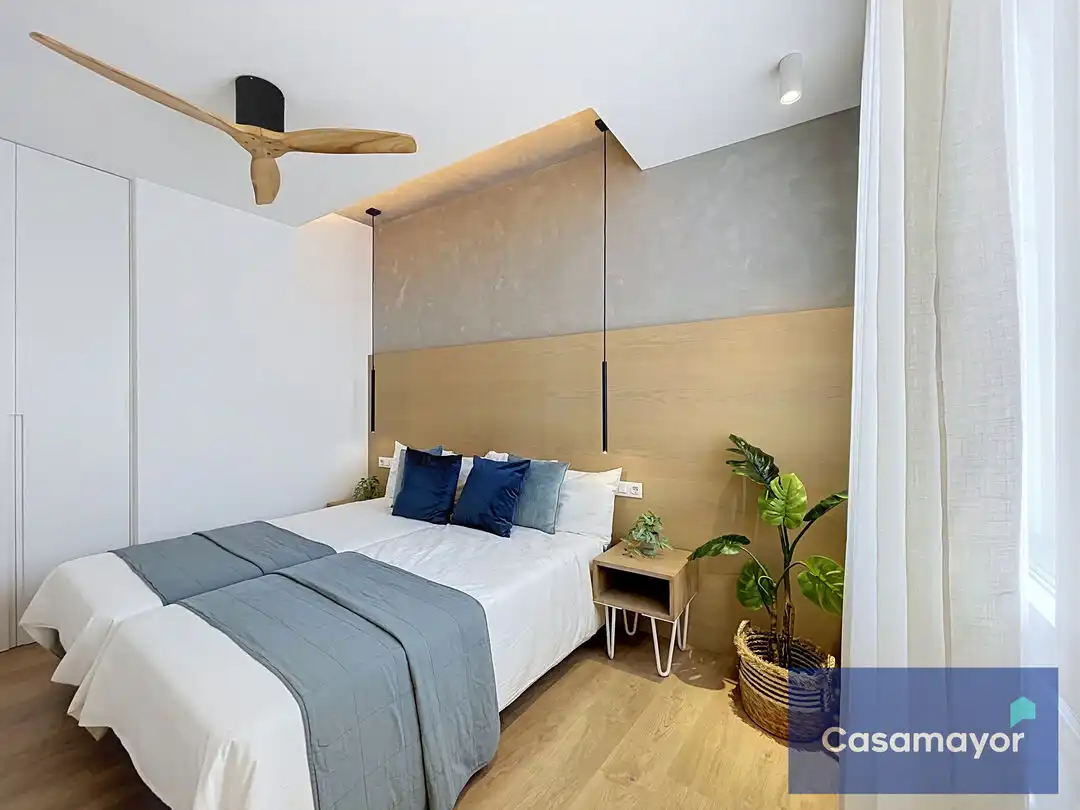 Habitación de Piso en venta en Alicante / Alacant con Aire acondicionado, Calefacción y Terraza