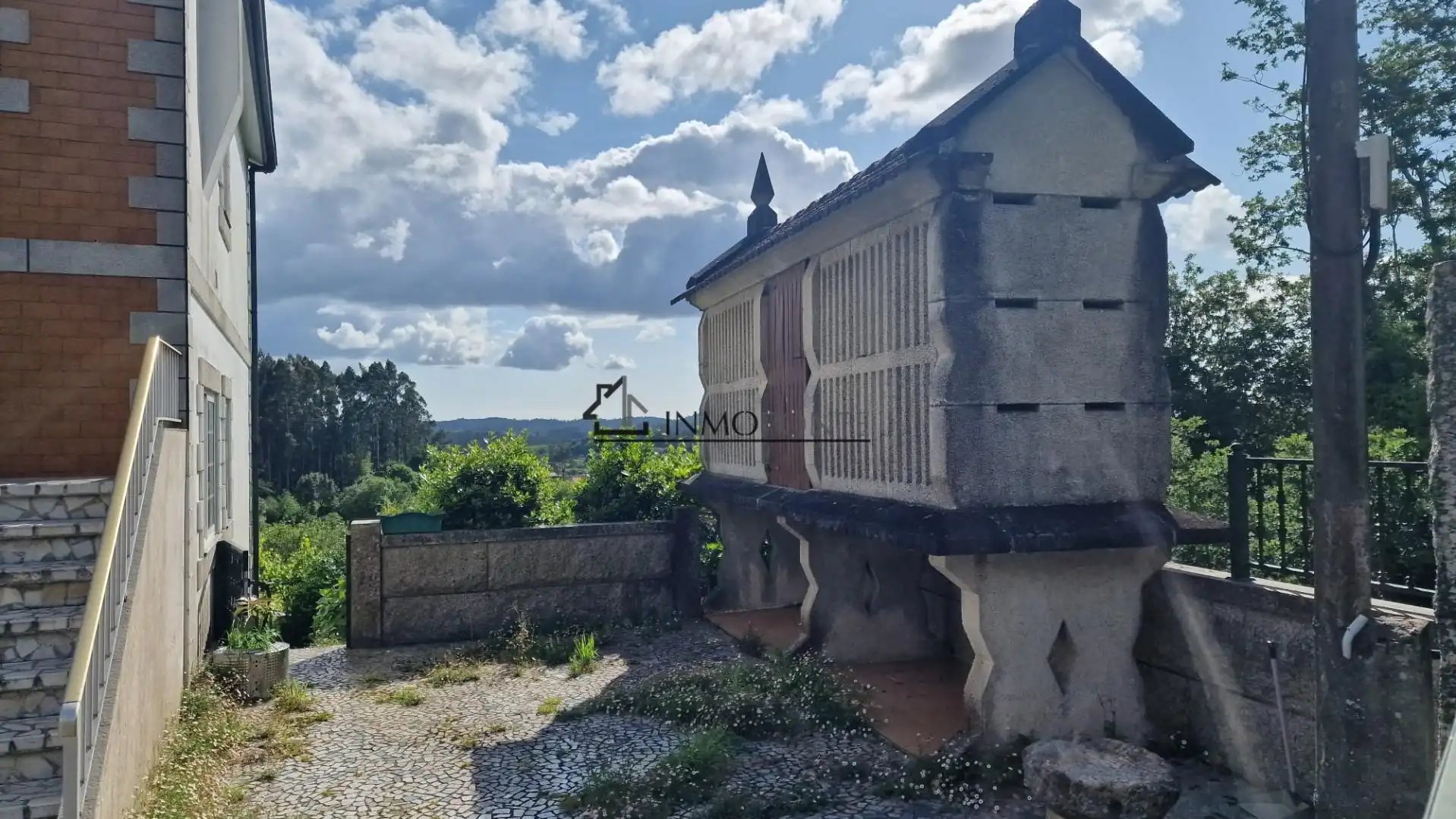 Vista exterior de Casa o xalet en venda en Moraña amb Jardí privat