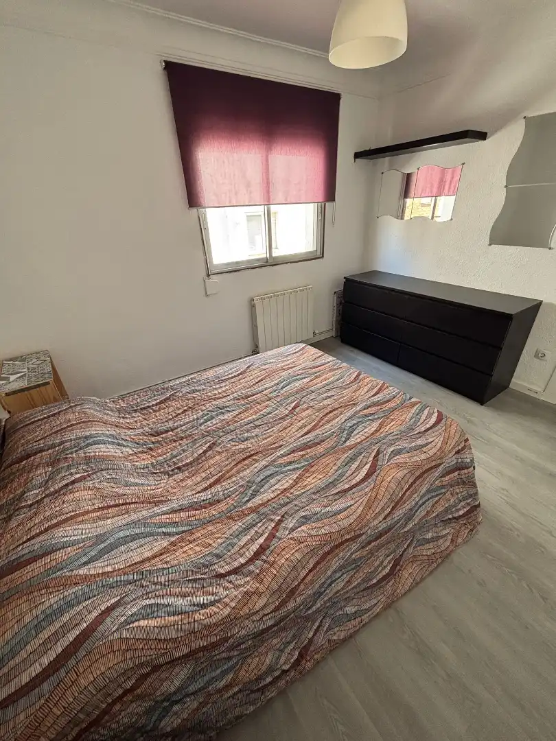 Habitación de Piso de alquiler en Zaragoza con Calefacción, Amueblado y Horno