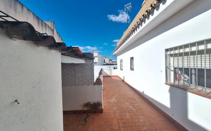 Vista exterior de Casa adosada en venda en Bollullos de la Mitación amb Moblat